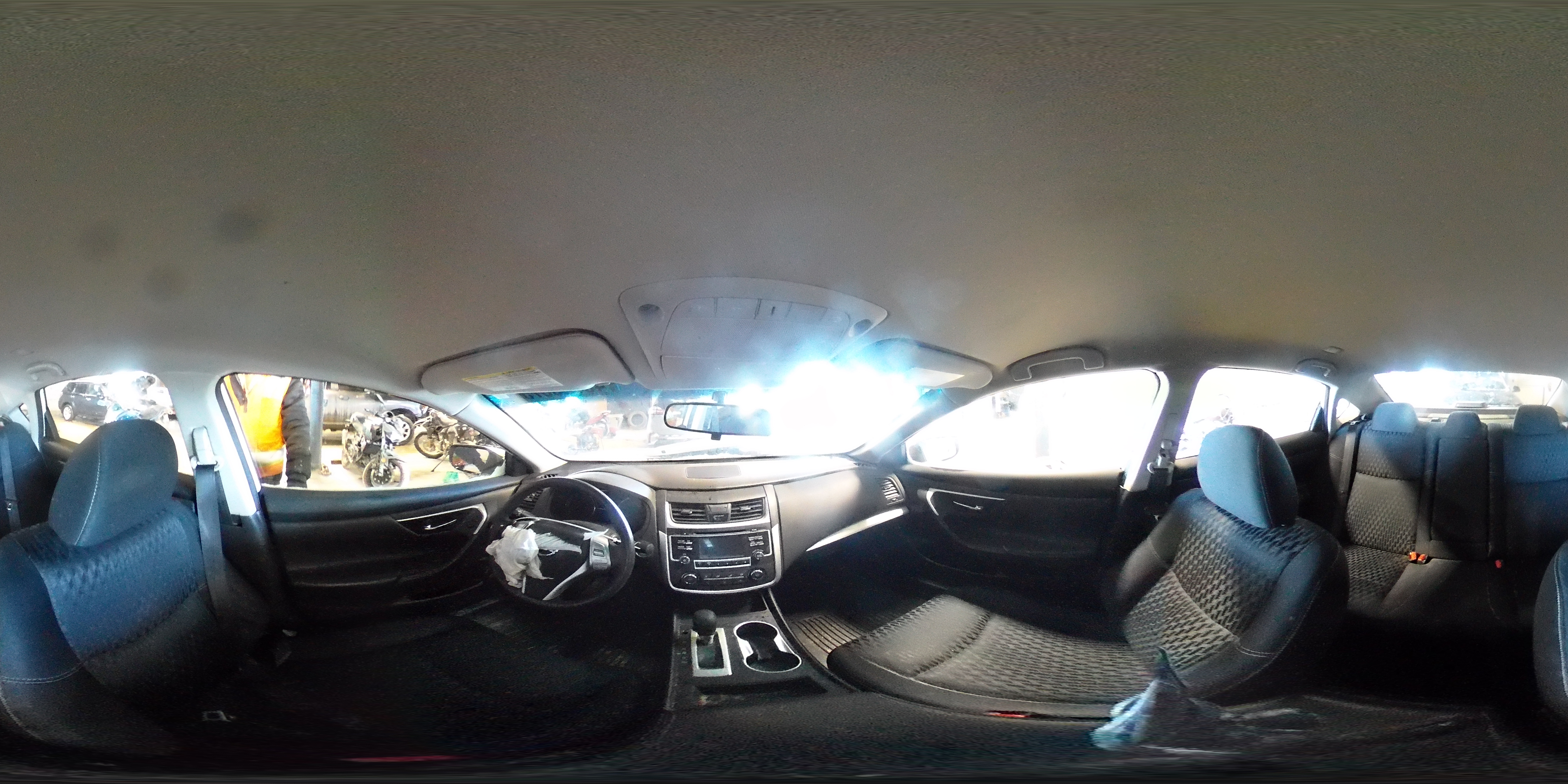 2018 Nissan Altima - Image 13