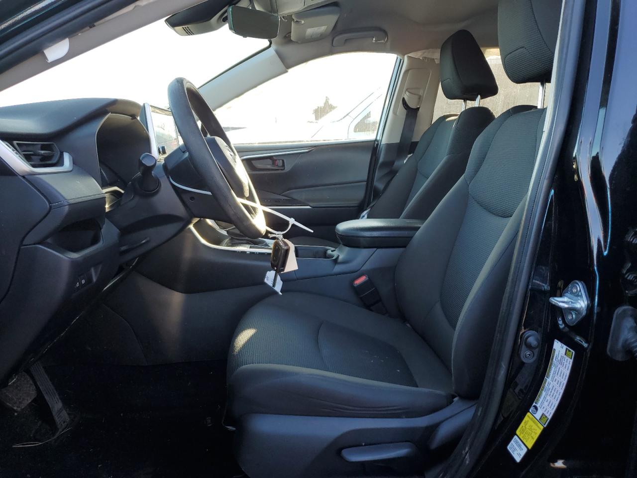 2023 Toyota RAV 4 - Image 7