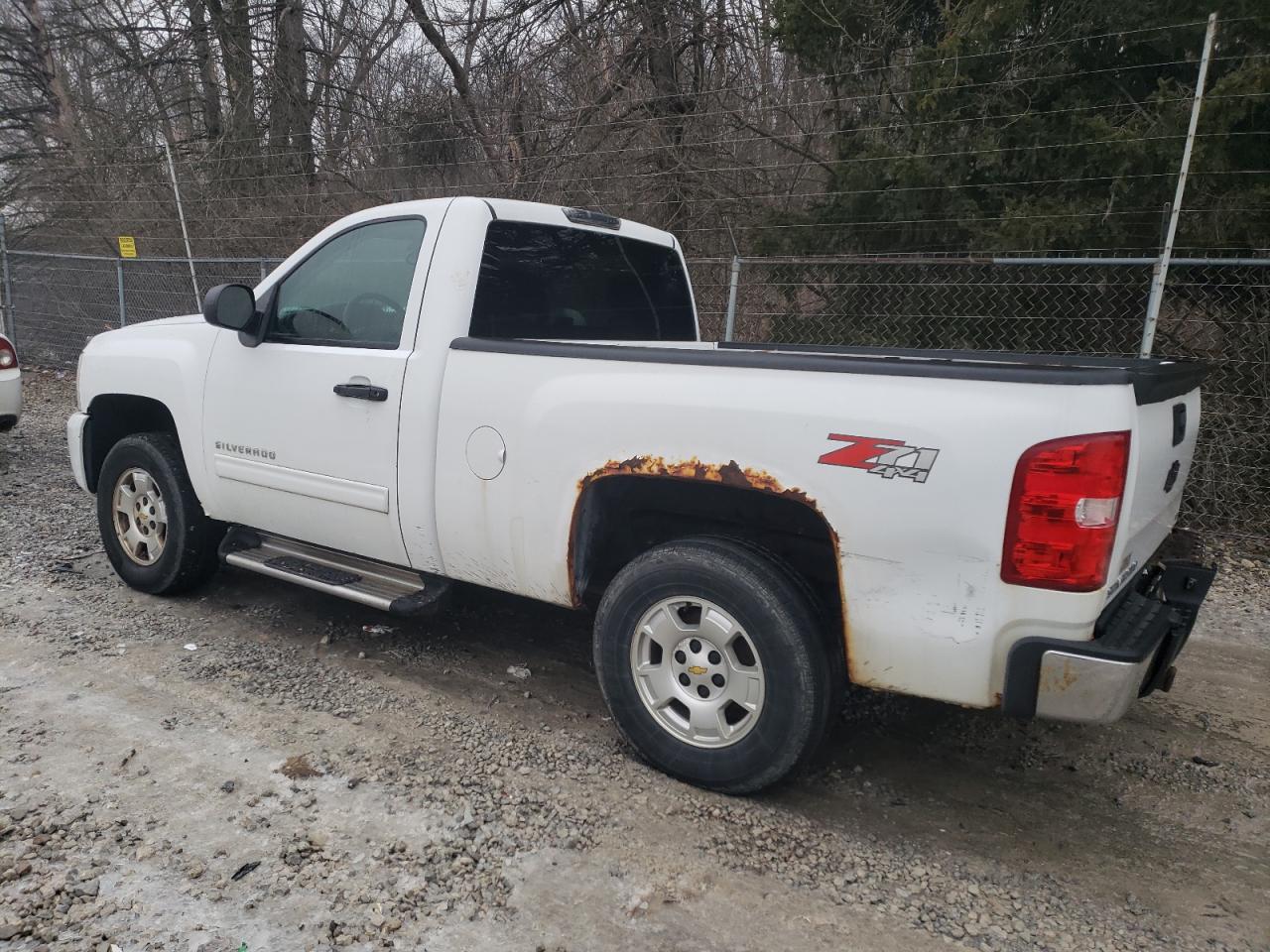 2010 Chevrolet Silverado - Image 2