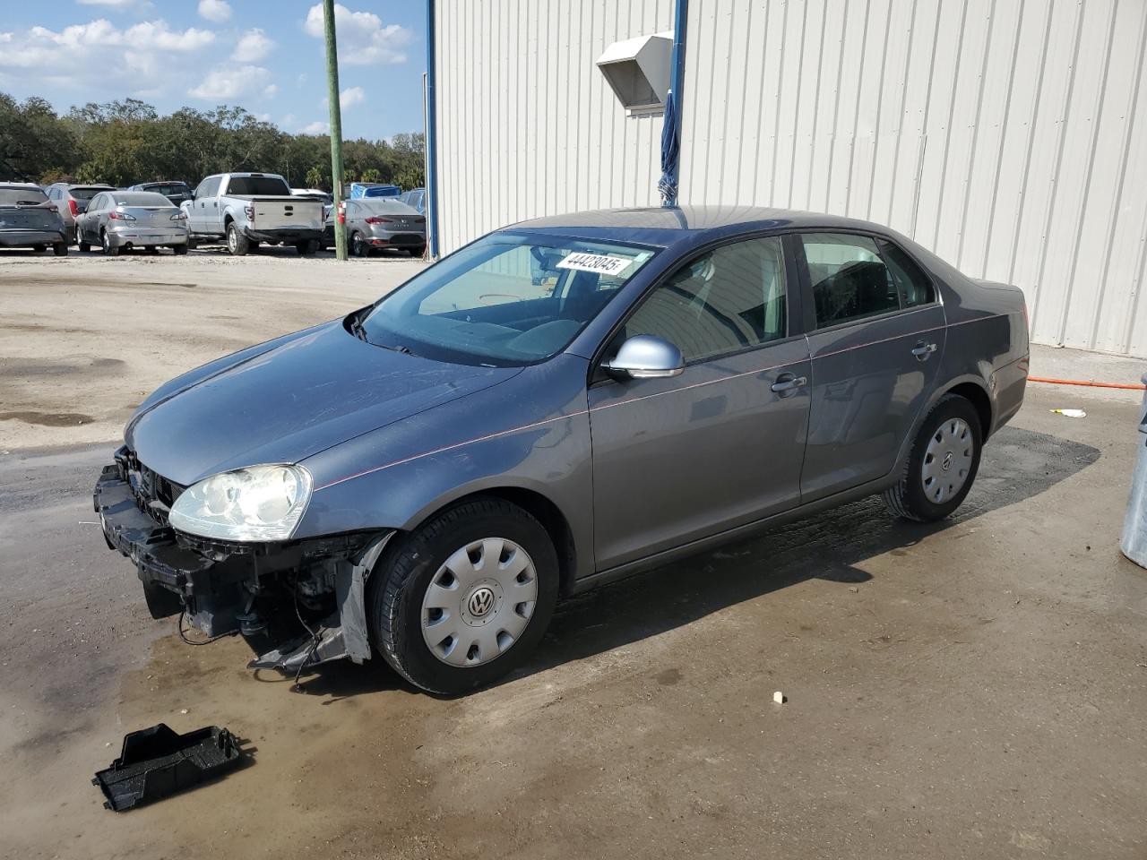 2005 Volkswagen Jetta - Image 1