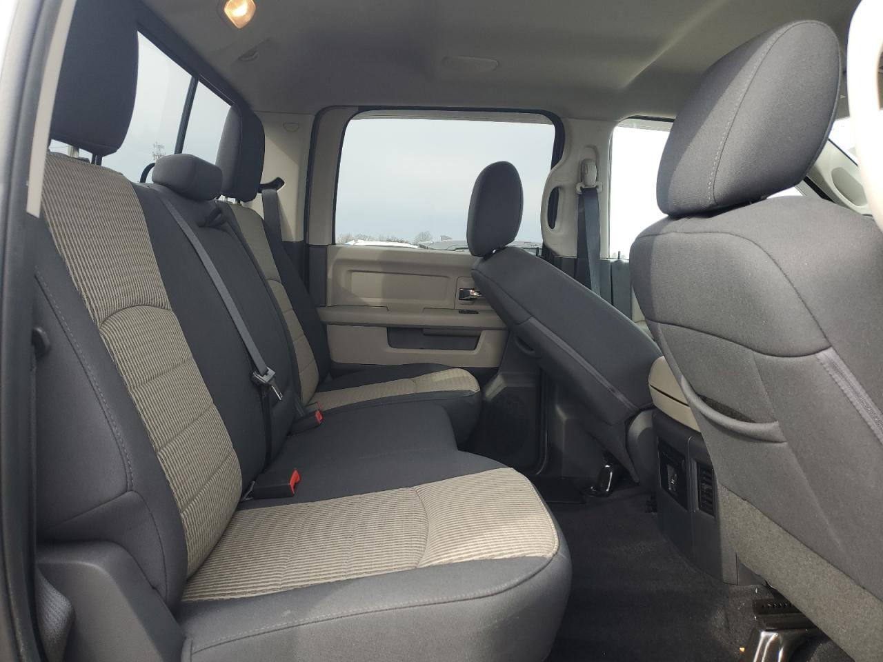 2012 Dodge RAM - Image 10