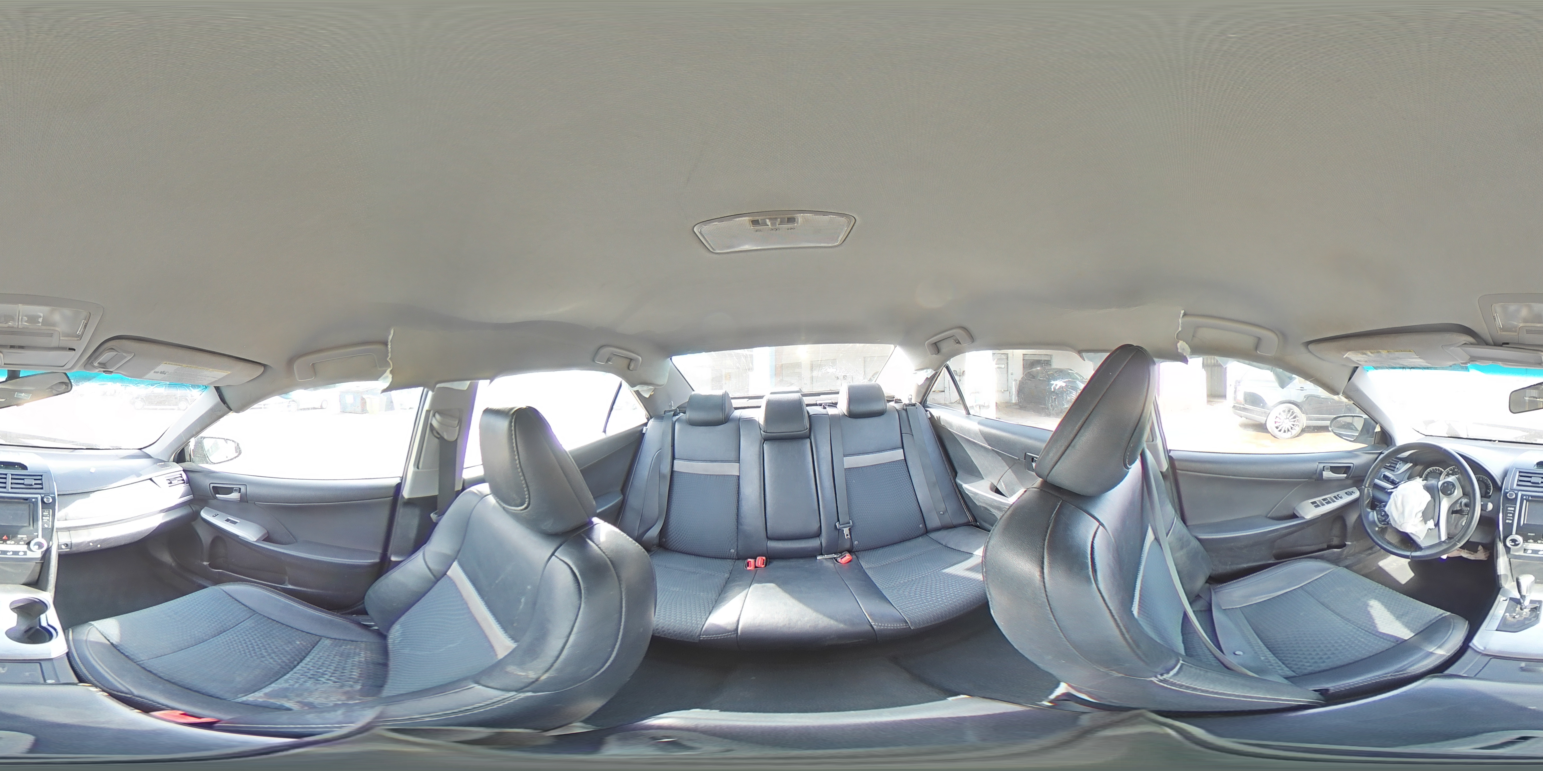2014 Toyota Camry - Image 15