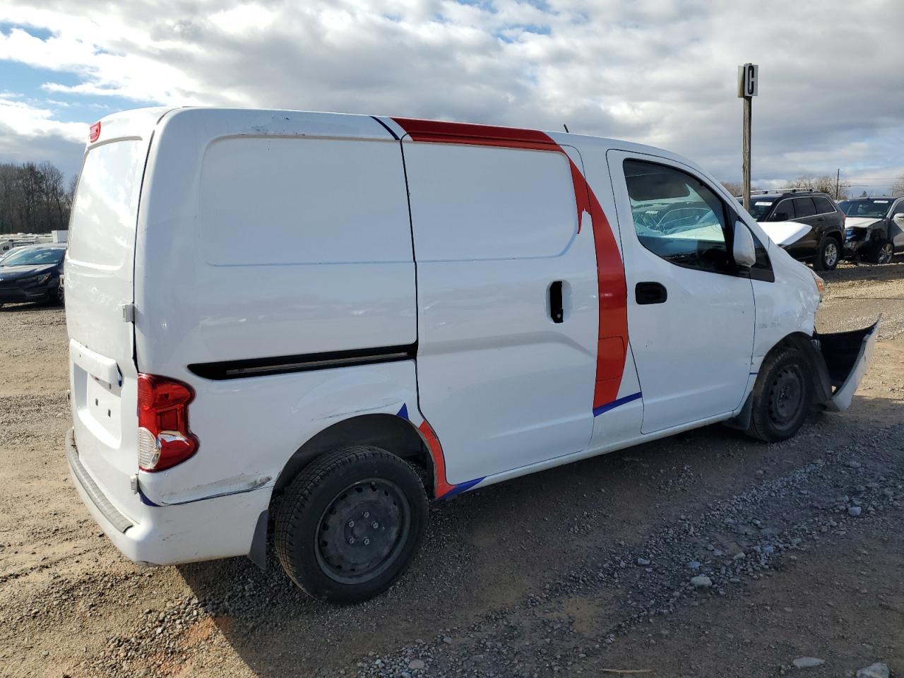 2017 Nissan NV - Image 3