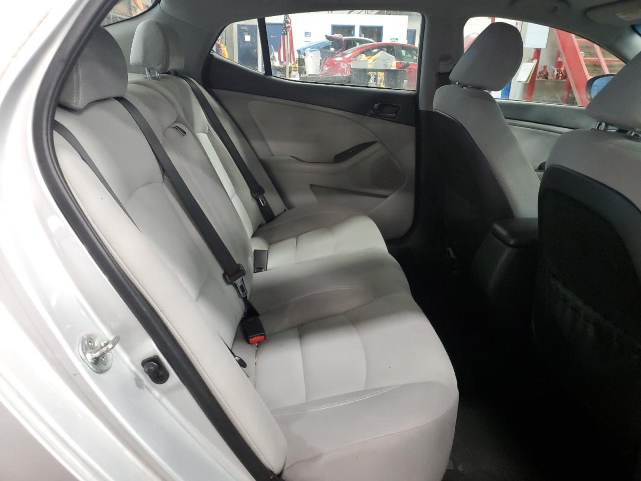 2015 Kia Optima - Image 10