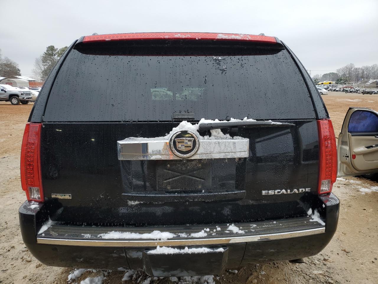 2012 Cadillac Escalade - Image 6