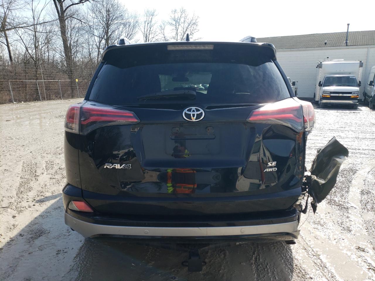 2017 Toyota RAV 4 - Image 6
