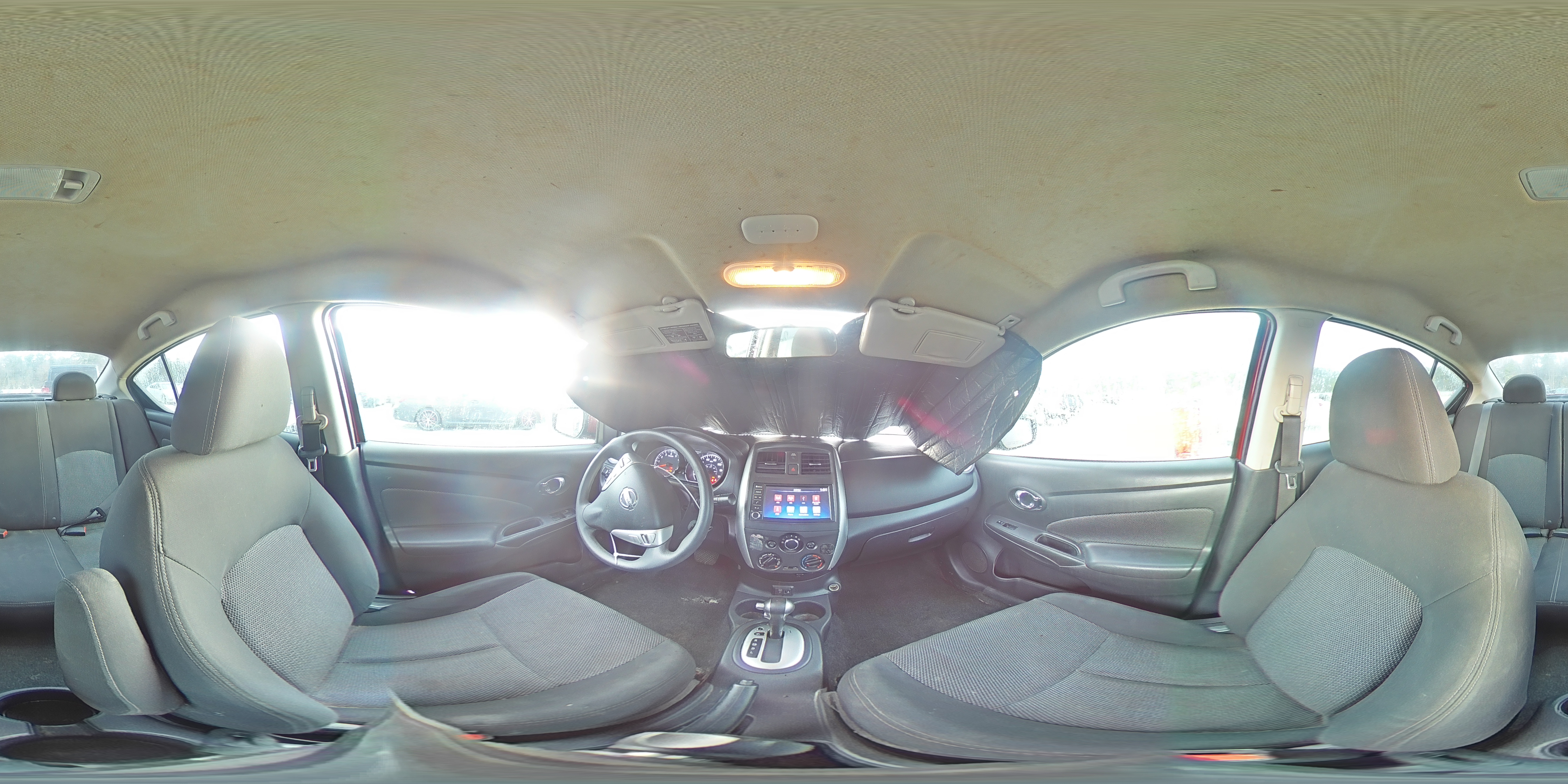 2019 Nissan Versa - Image 14