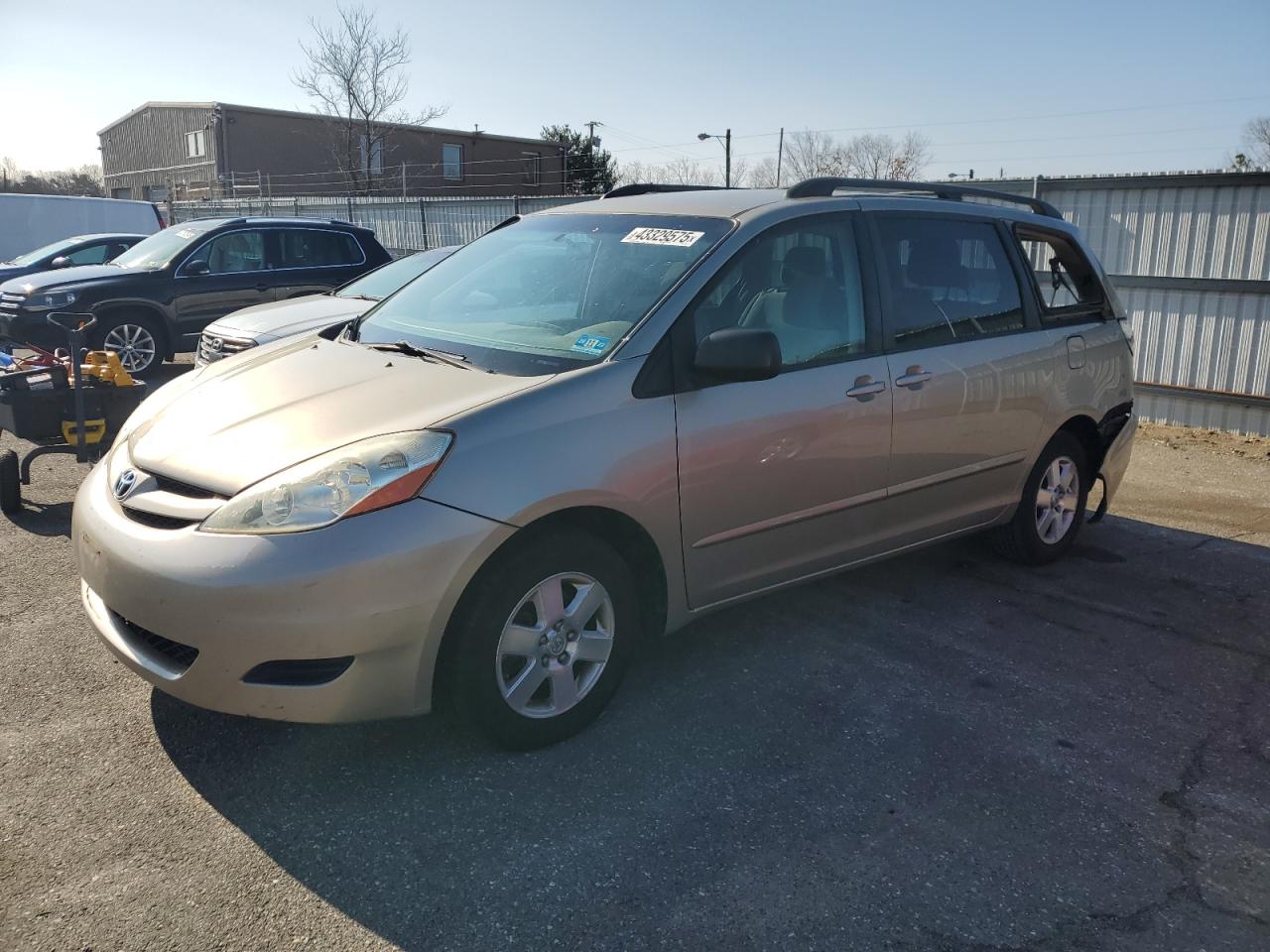 2010 Toyota Sienna - Image 1