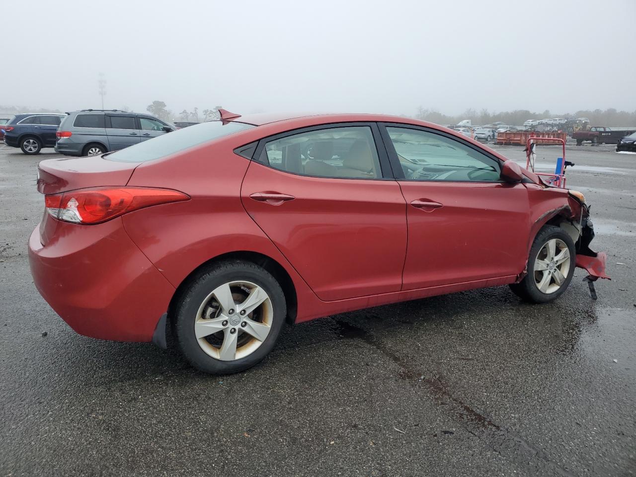 2013 Hyundai Elantra - Image 3