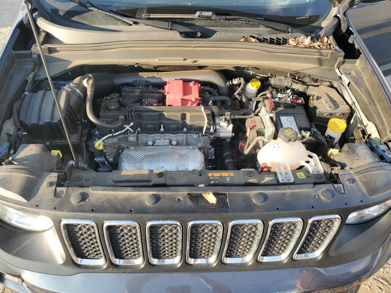 2021 Jeep Renegade - Image 12