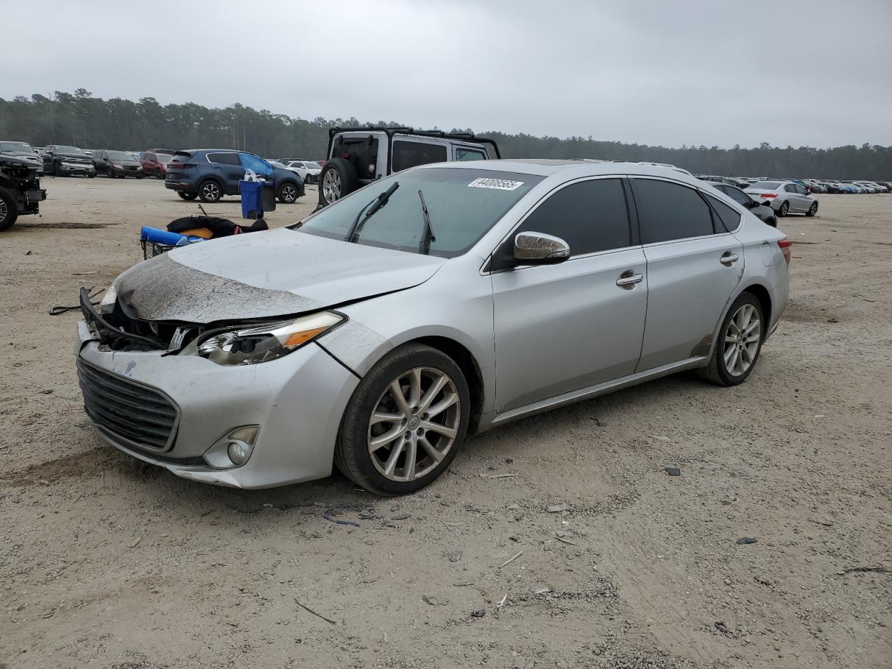 2013 Toyota Avalon - Image 1