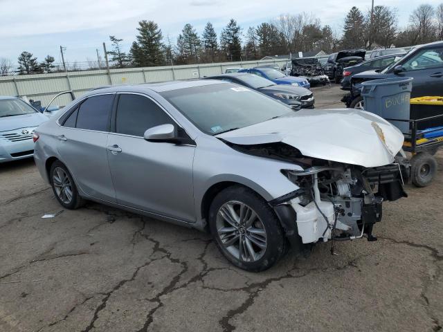 Седаны TOYOTA CAMRY 2016 Серебристый