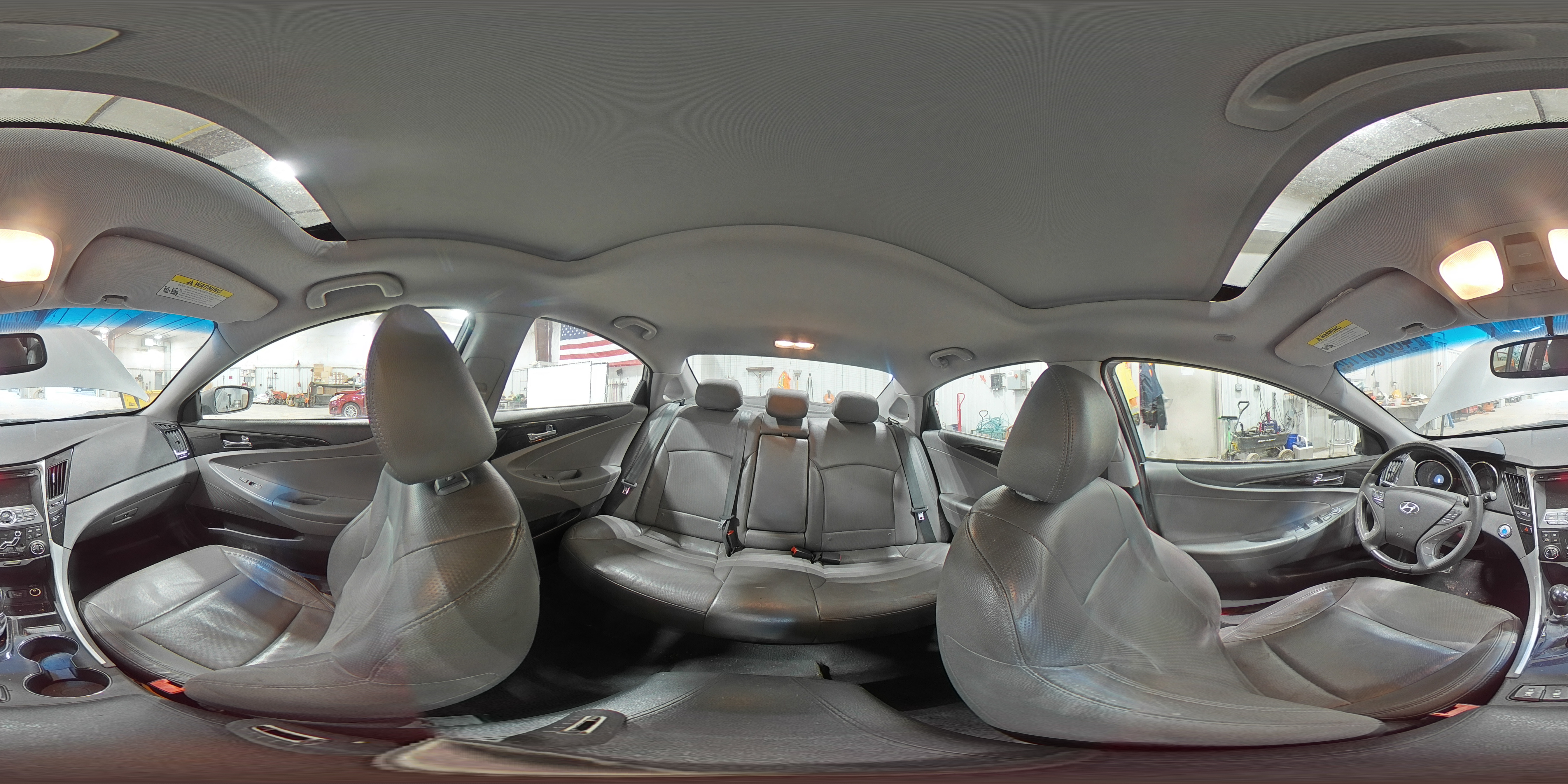 2011 Hyundai Sonata - Image 13