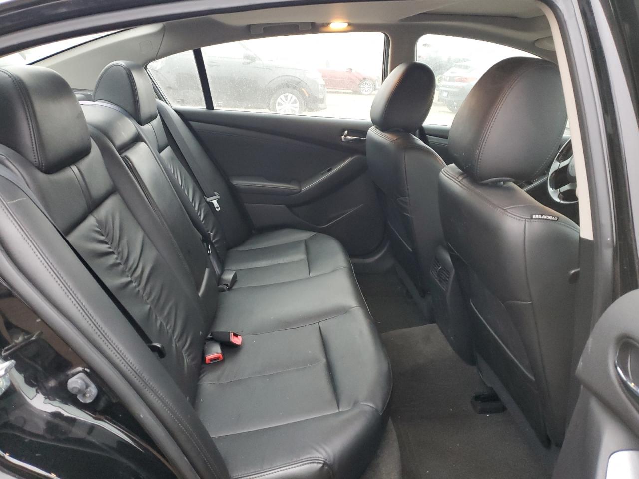 2012 Nissan Altima - Image 10
