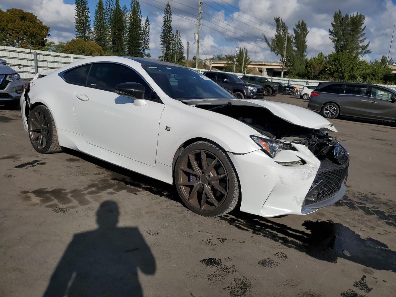2017 Lexus RC - Image 4