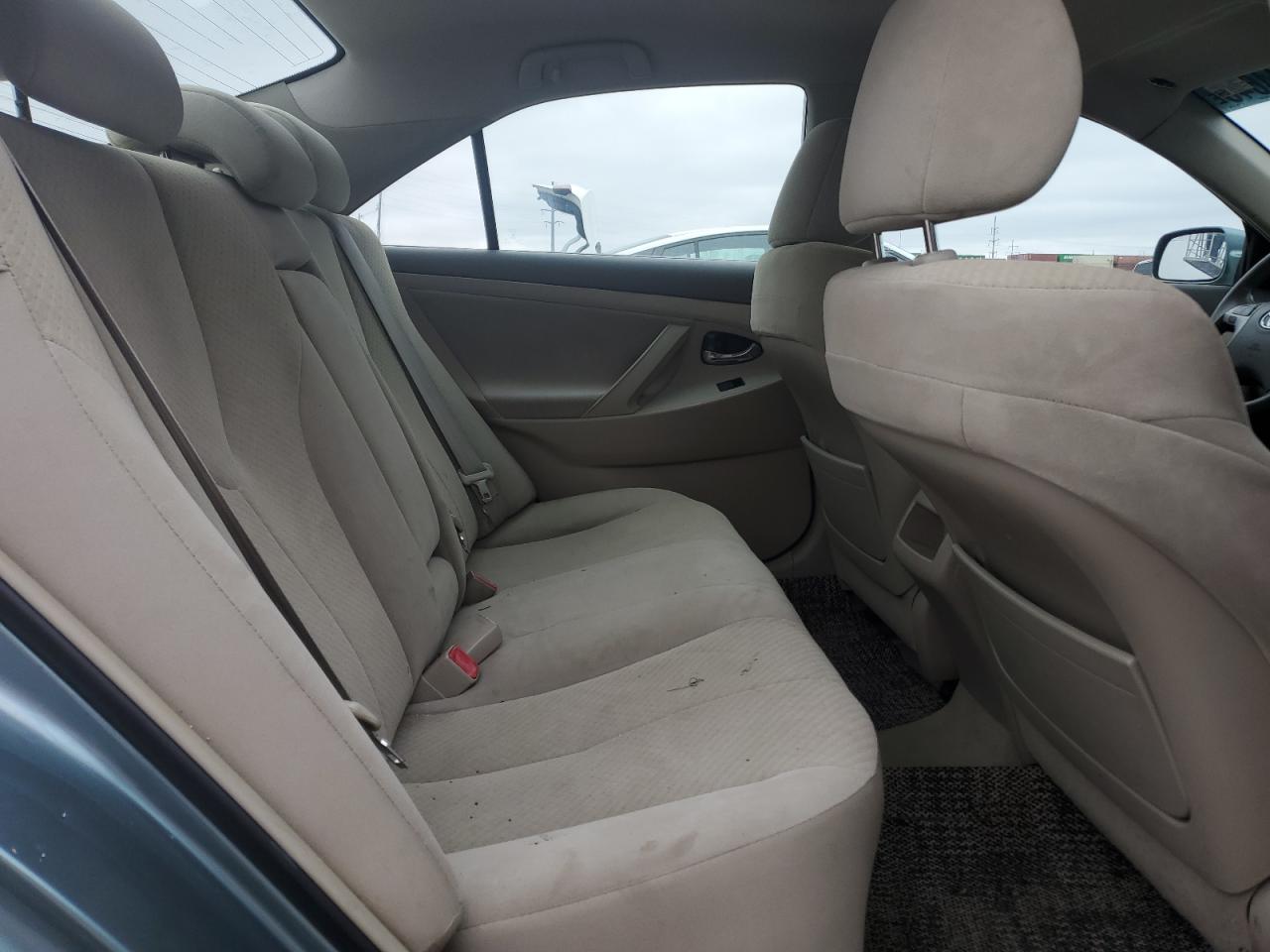 2009 Toyota Camry - Image 10