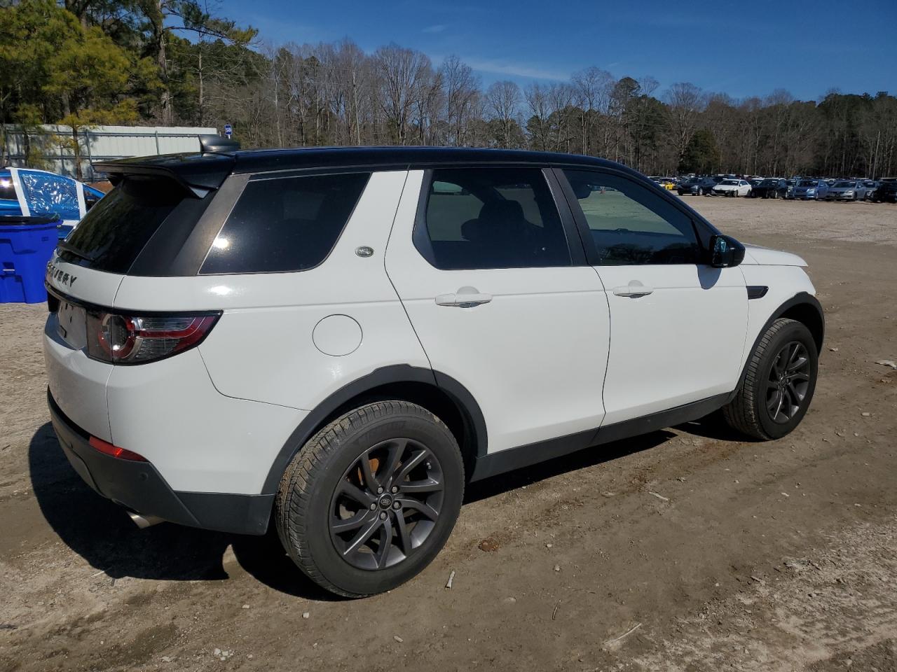 2018 Land Rover Discovery - Image 3