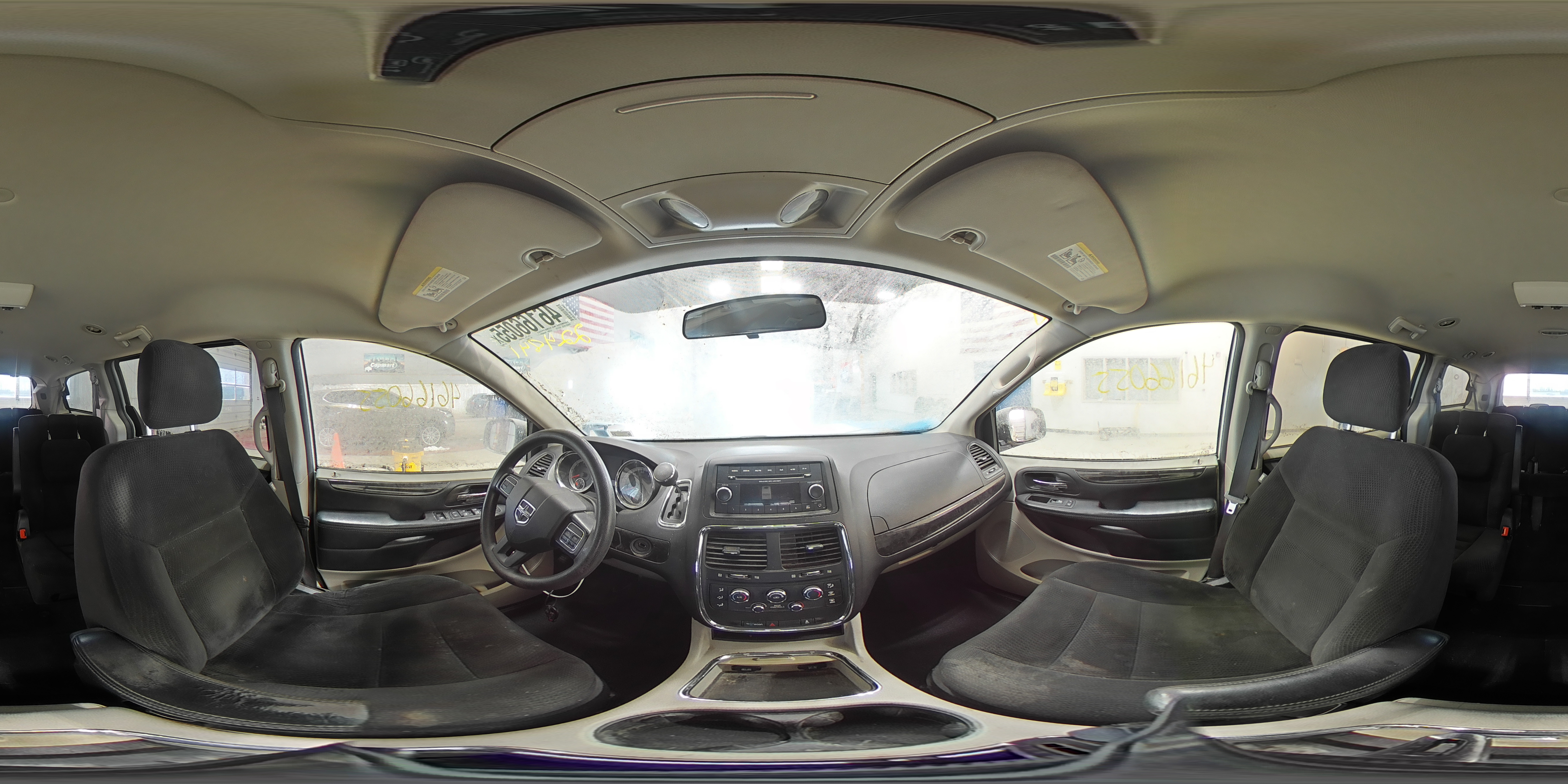 2016 Dodge Caravan - Image 14