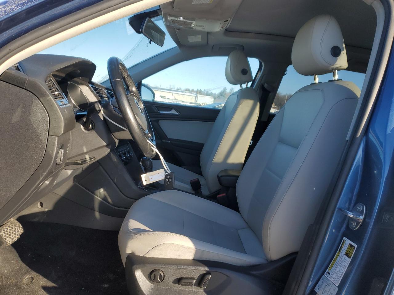 2018 Volkswagen Tiguan - Image 7