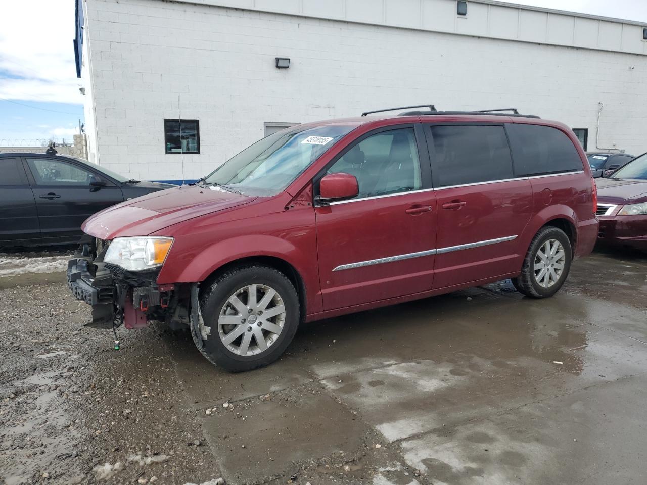 2015 Chrysler Town & Country - Image 1