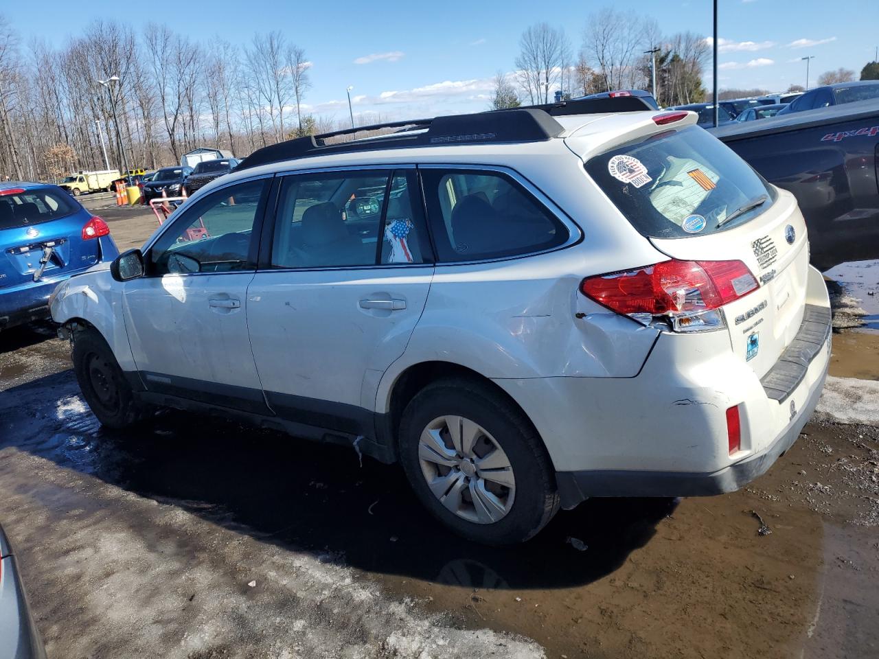 2011 Subaru Outback - Image 2