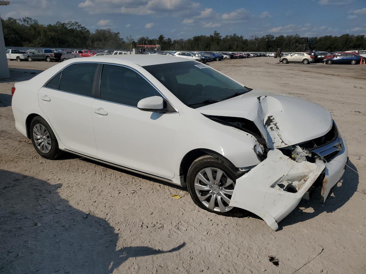 2014 Toyota Camry - Image 4