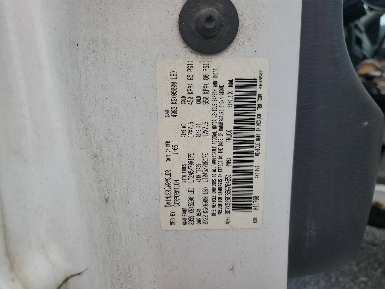 2005 Dodge RAM - Image 14