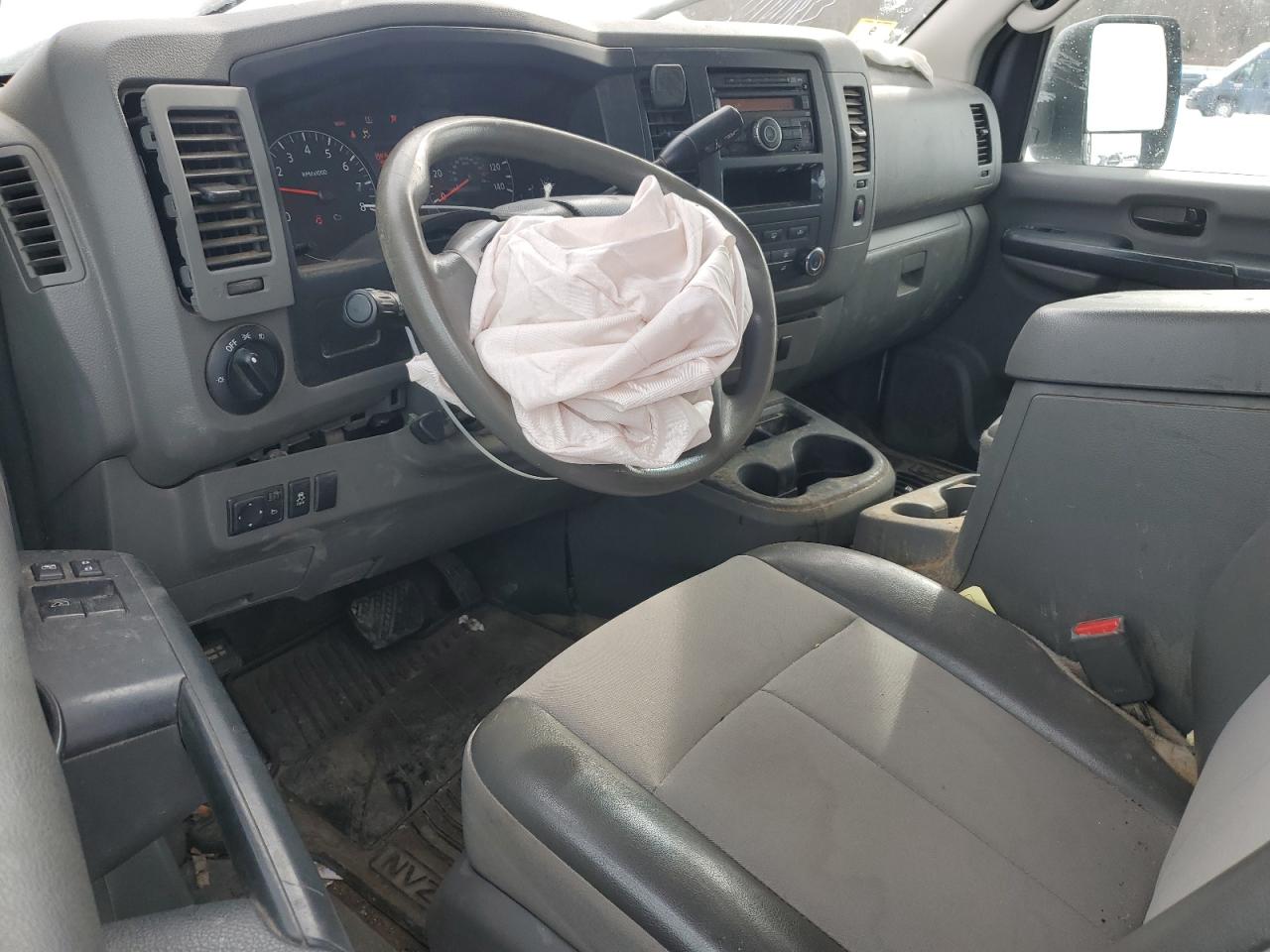 2014 Nissan NV - Image 8