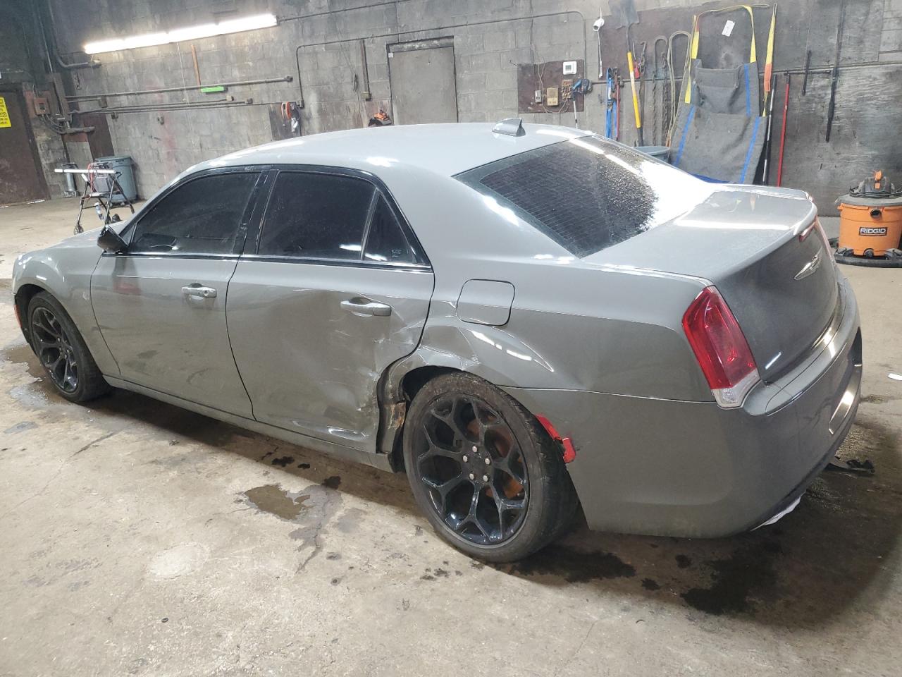 2019 Chrysler 300 - Image 2