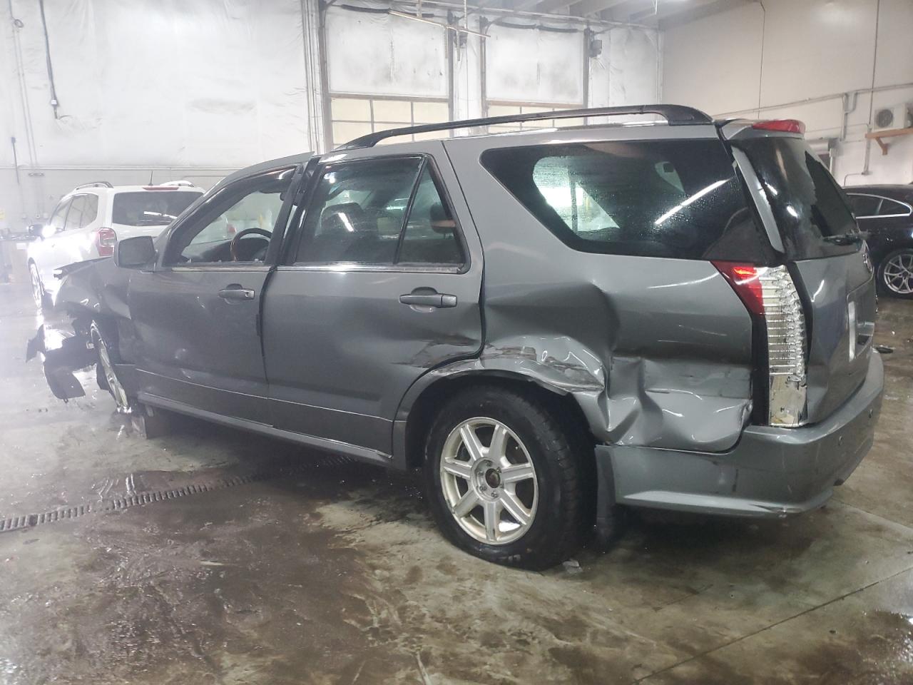 2004 Cadillac SRX - Image 2