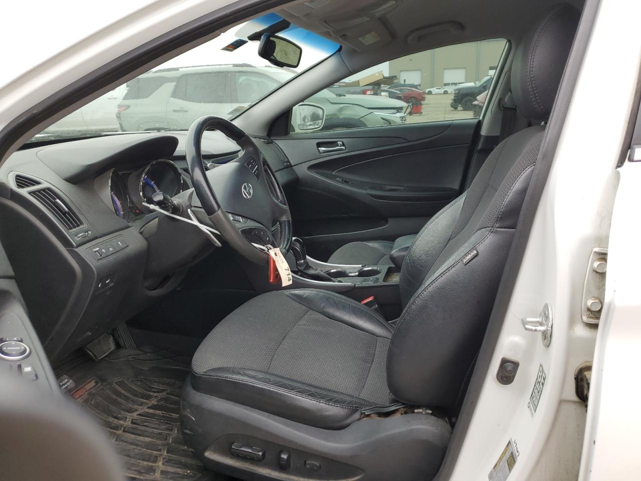2013 Hyundai Sonata - Image 7