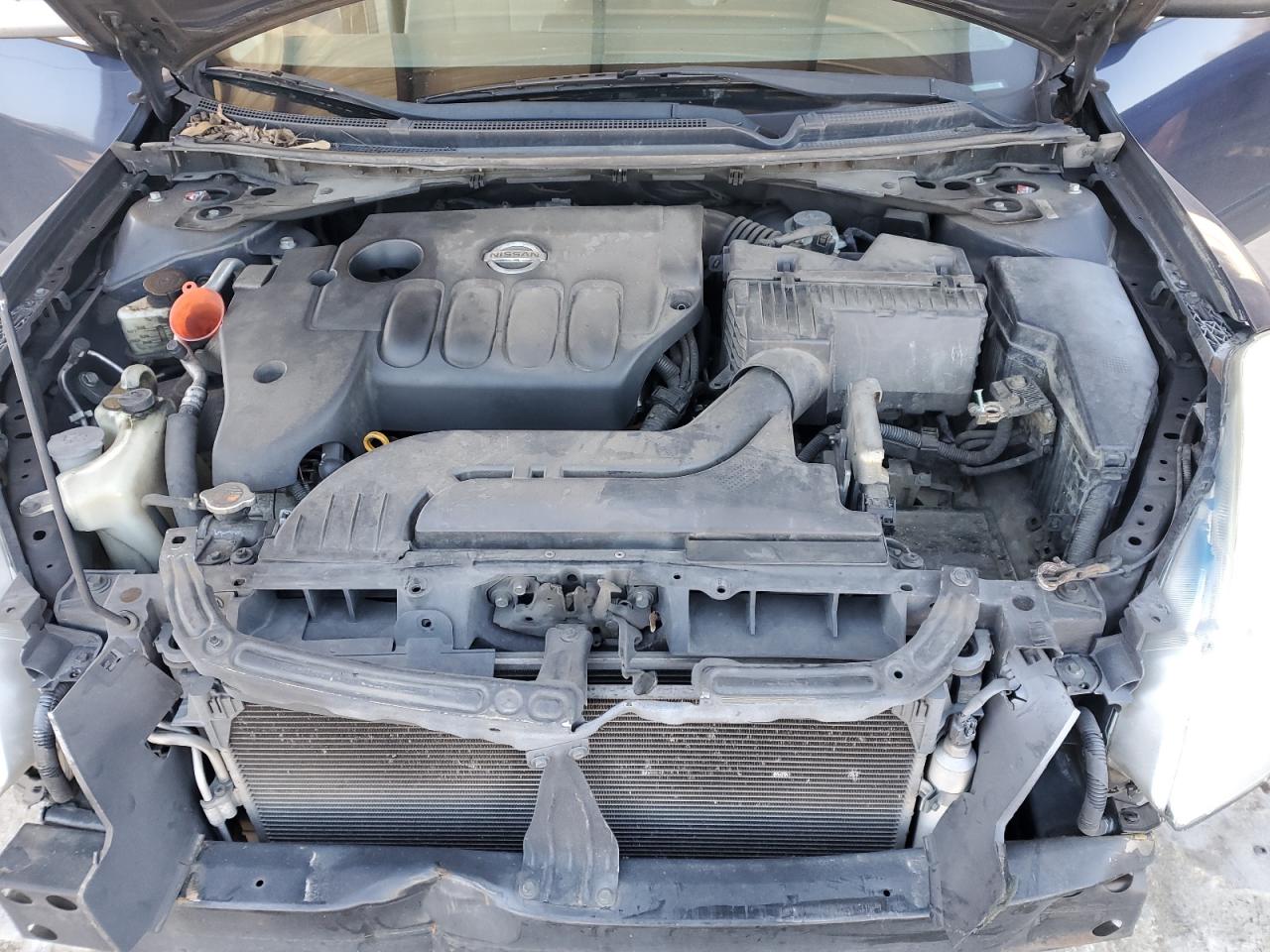 2011 Nissan Altima - Image 11