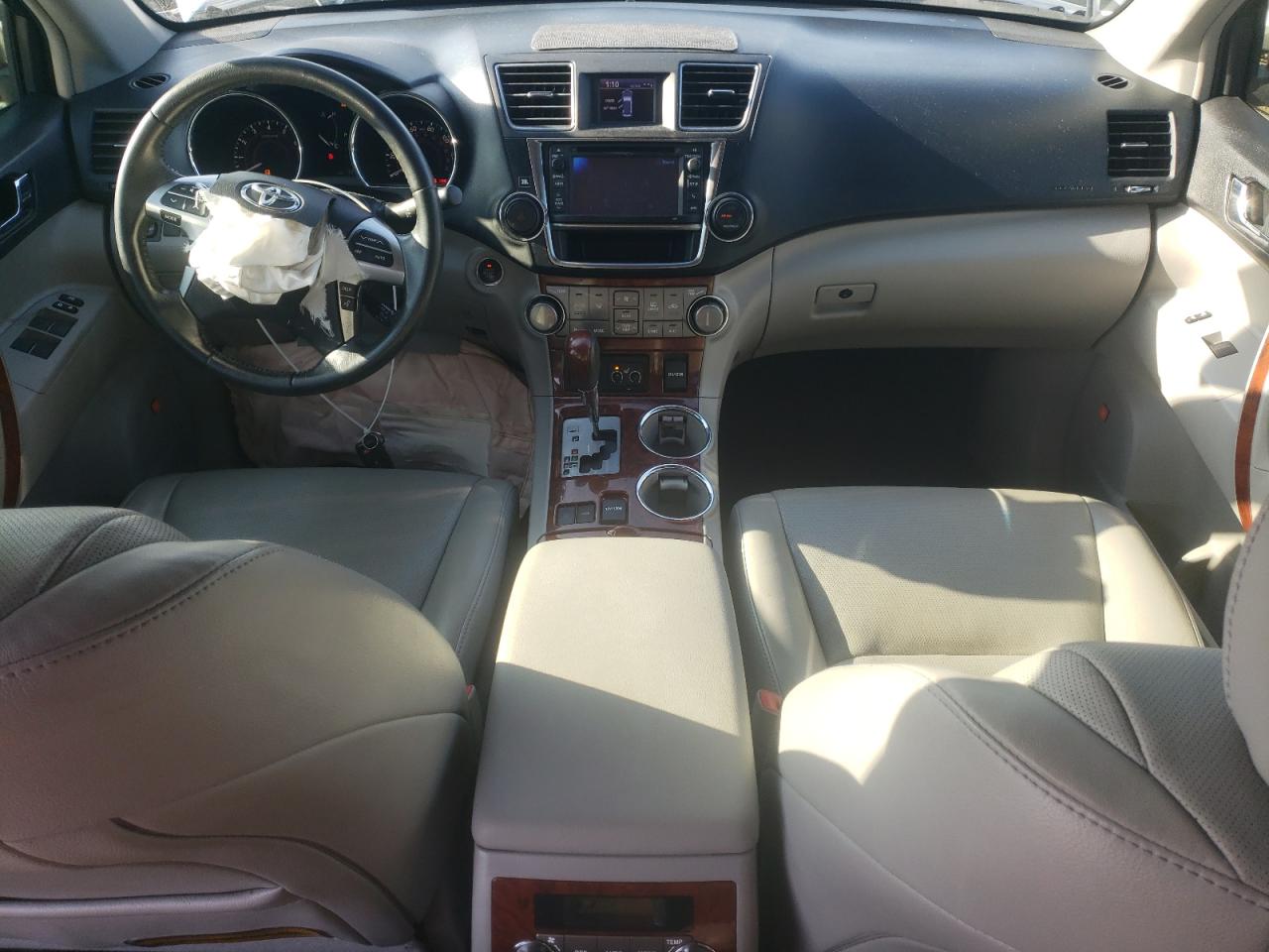 2013 Toyota Highlander - Image 8