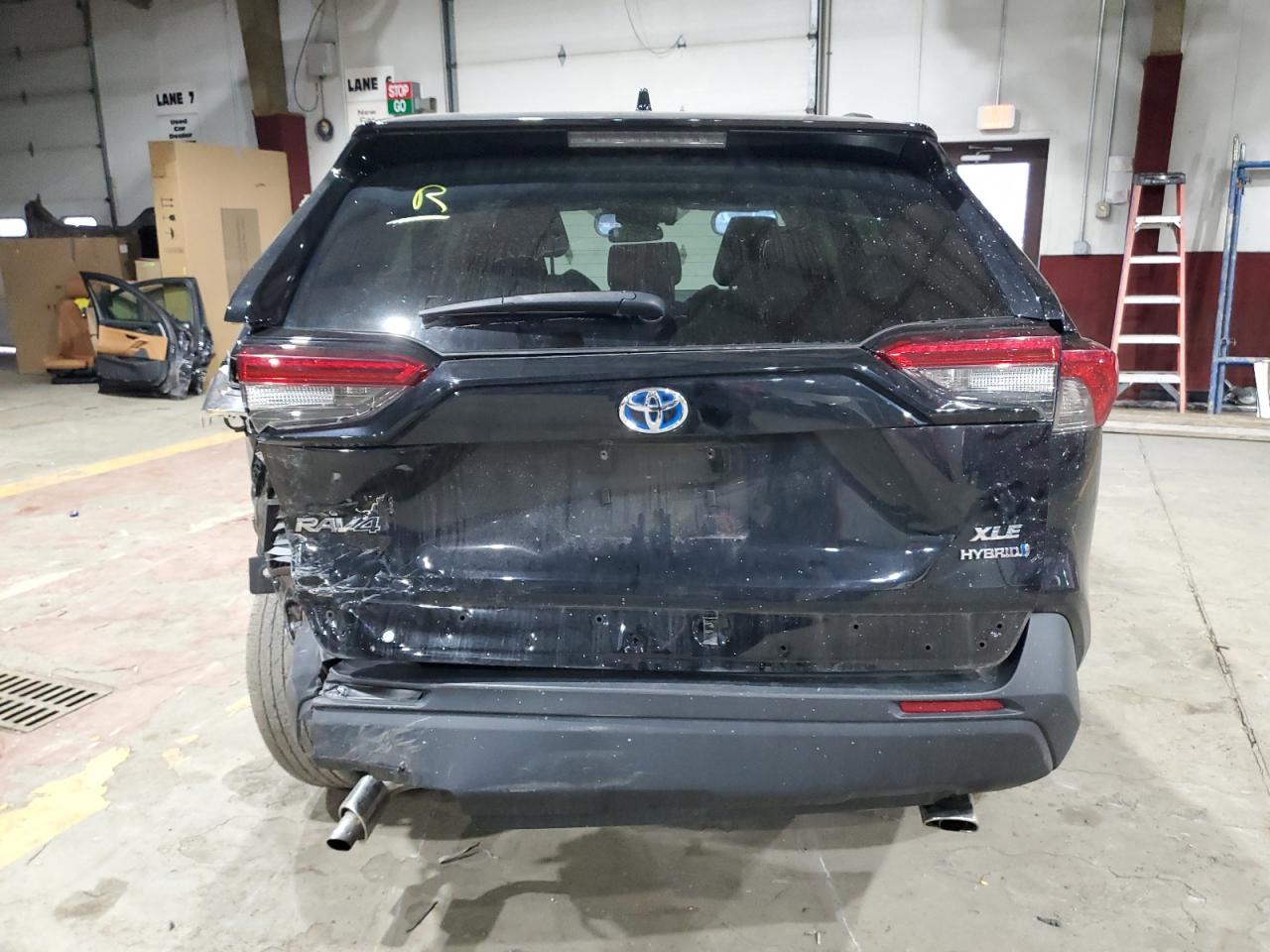 2022 Toyota RAV 4 - Image 6
