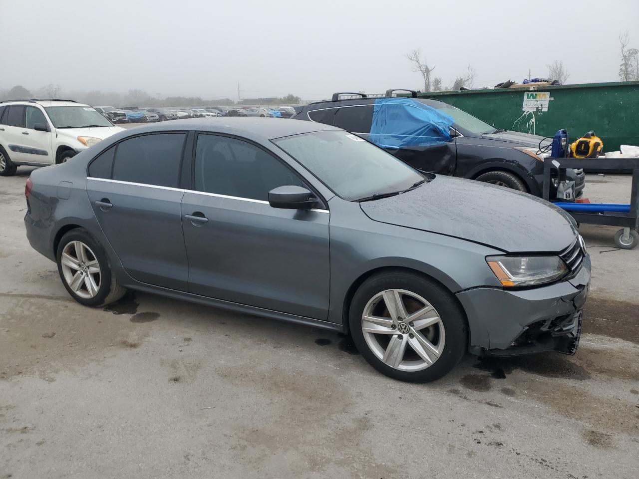 2017 Volkswagen Jetta - Image 4