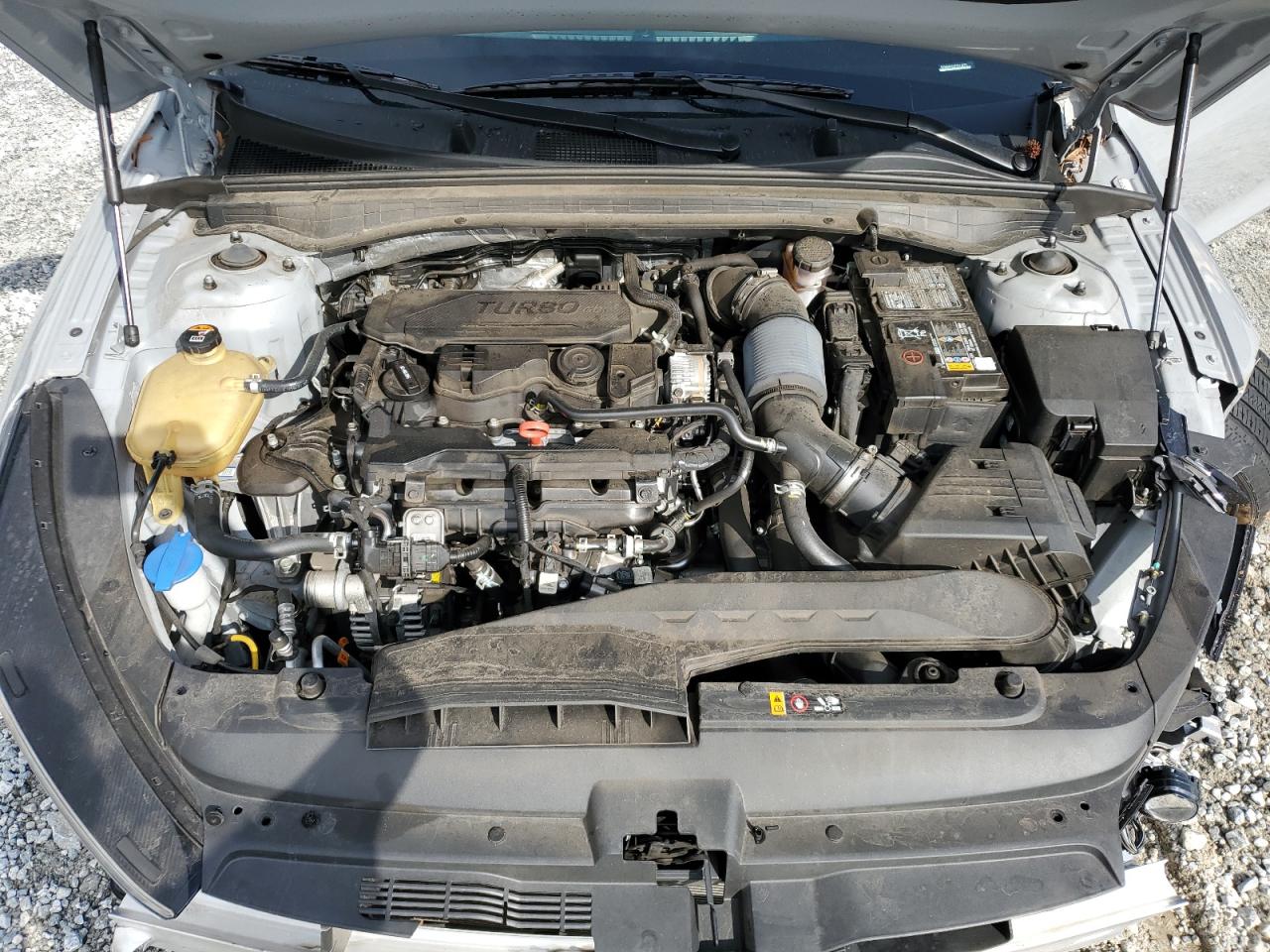 2023 Kia K5 - Image 11