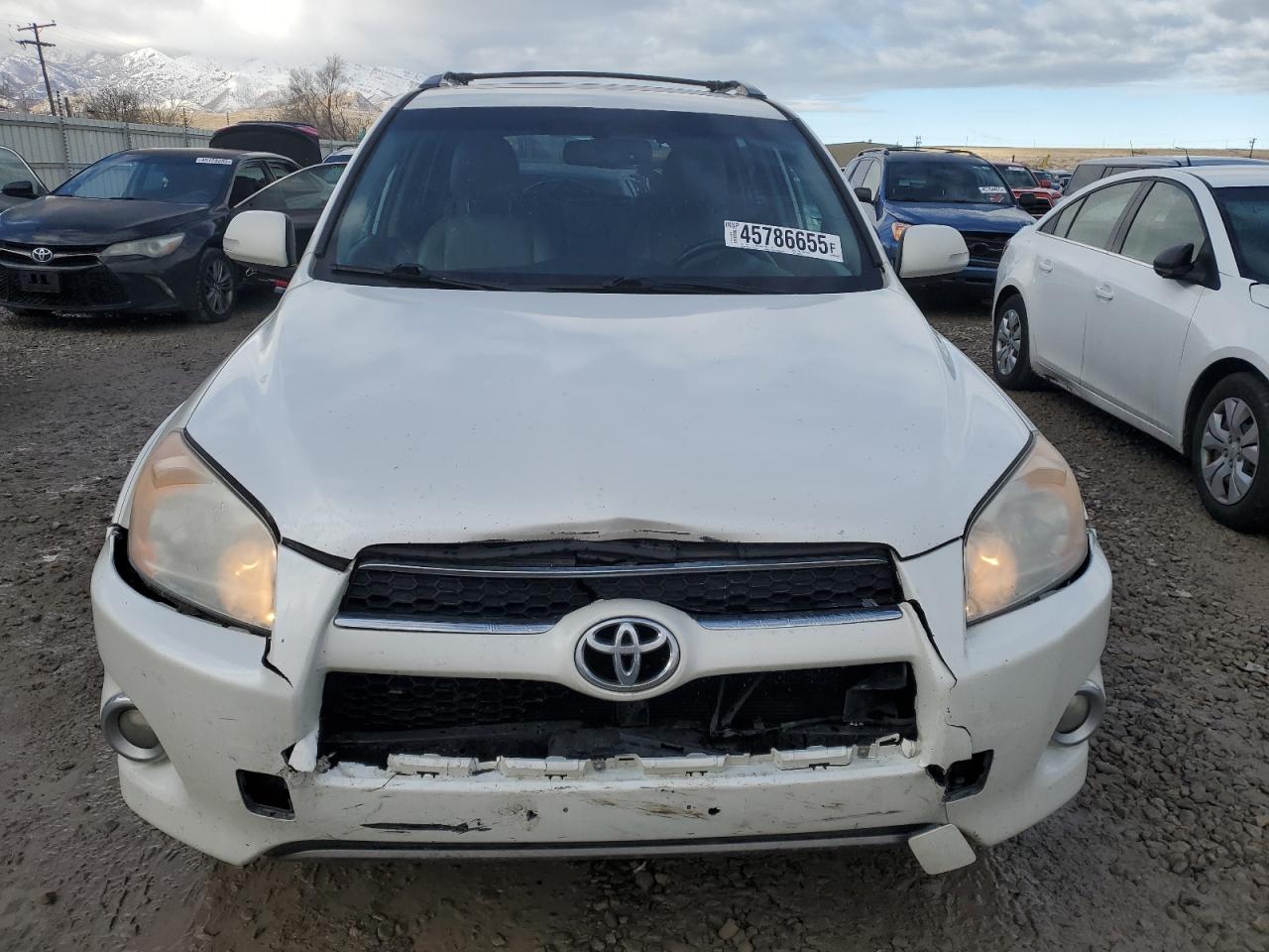 2011 Toyota RAV 4 - Image 5