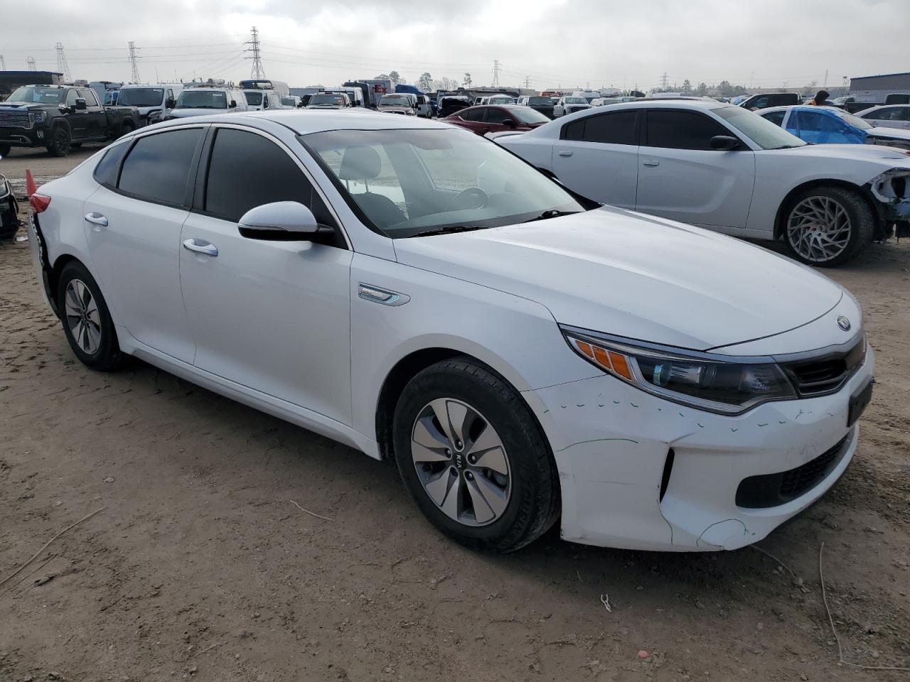 2017 Kia Optima - Image 4
