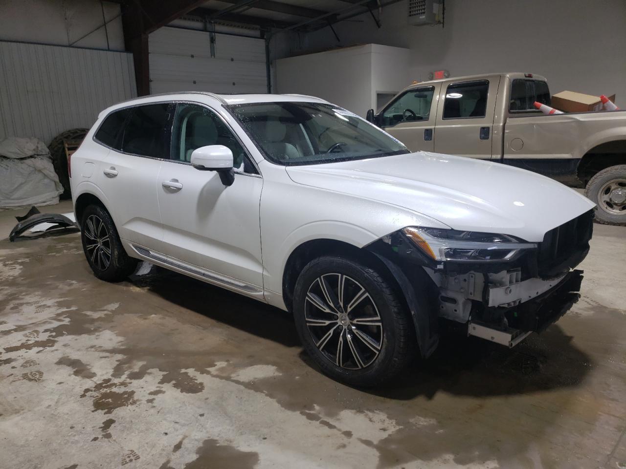 2019 Volvo XC60 - Image 4