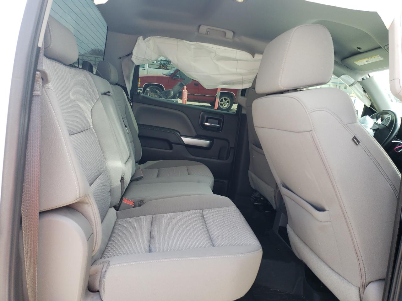 2016 Chevrolet Silverado - Image 10