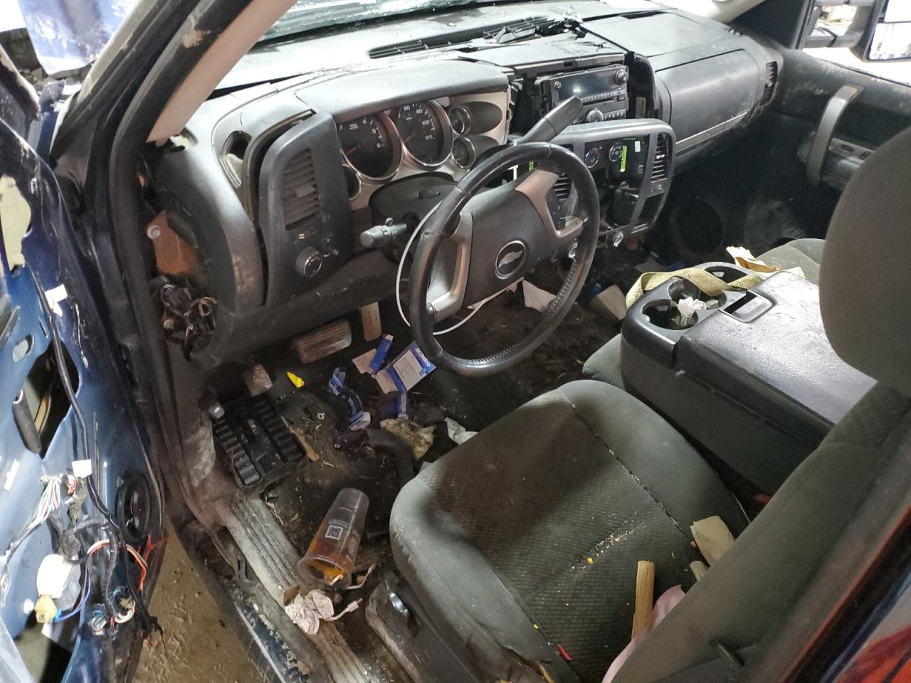 2007 Chevrolet Silverado - Image 8