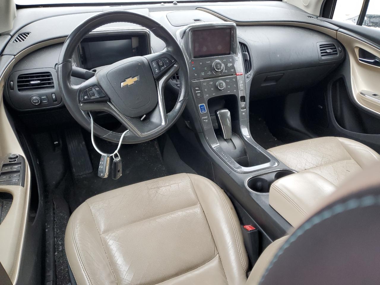 2012 Chevrolet Volt - Image 8