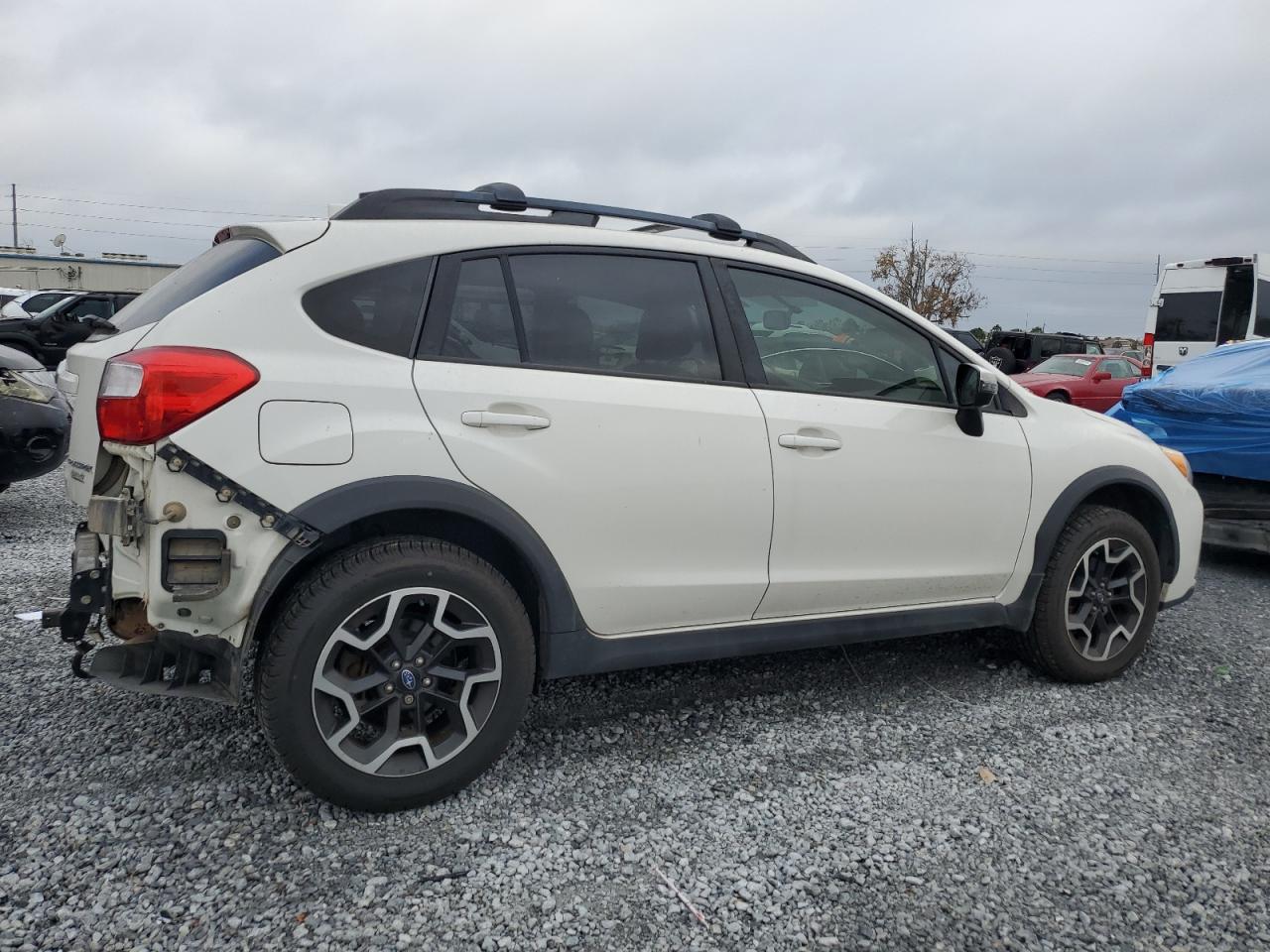 2016 Subaru XV - Image 3