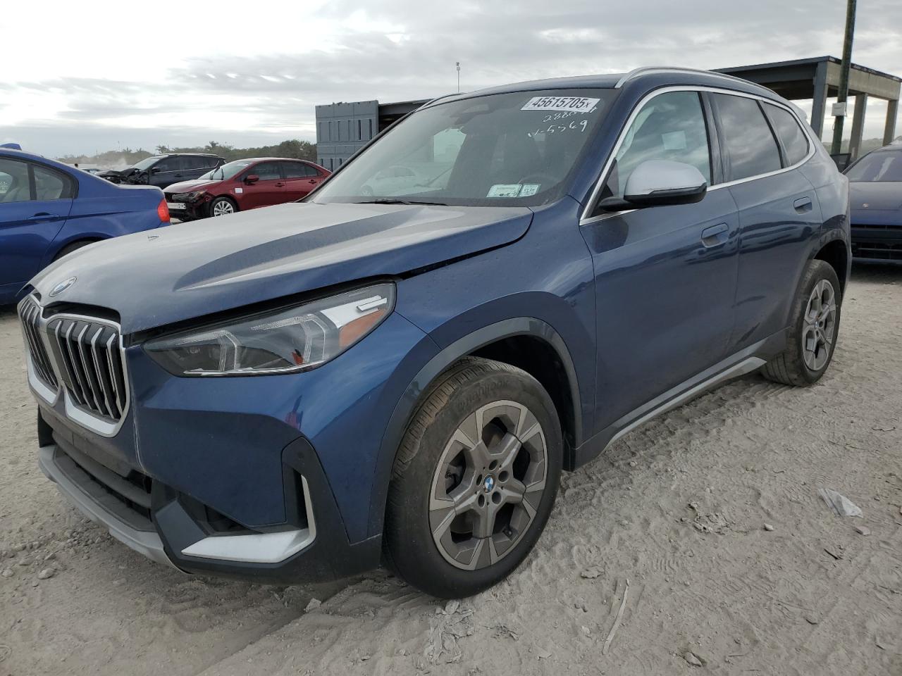 2023 BMW X1 - Image 1