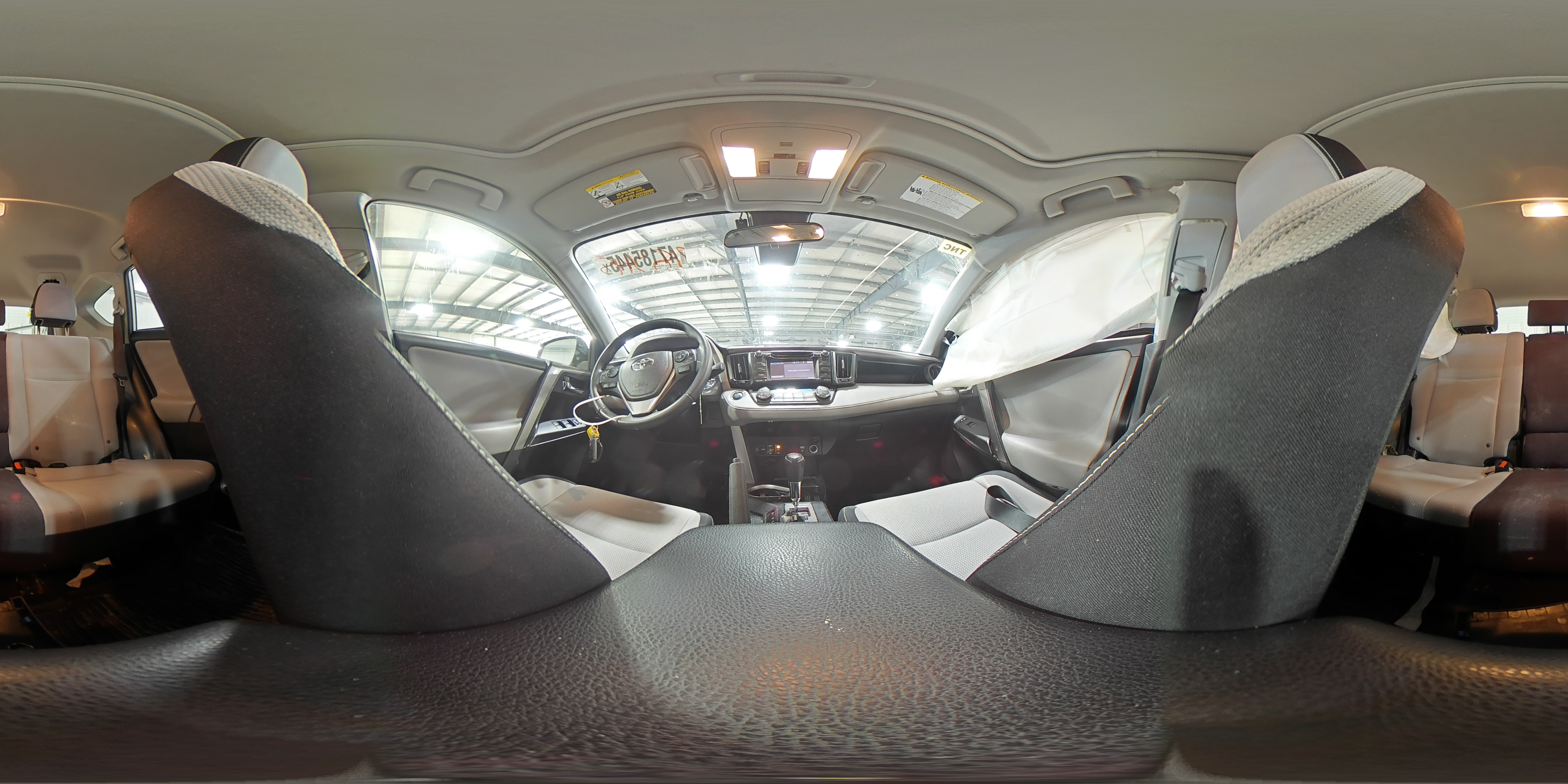 2018 Toyota RAV 4 - Image 14