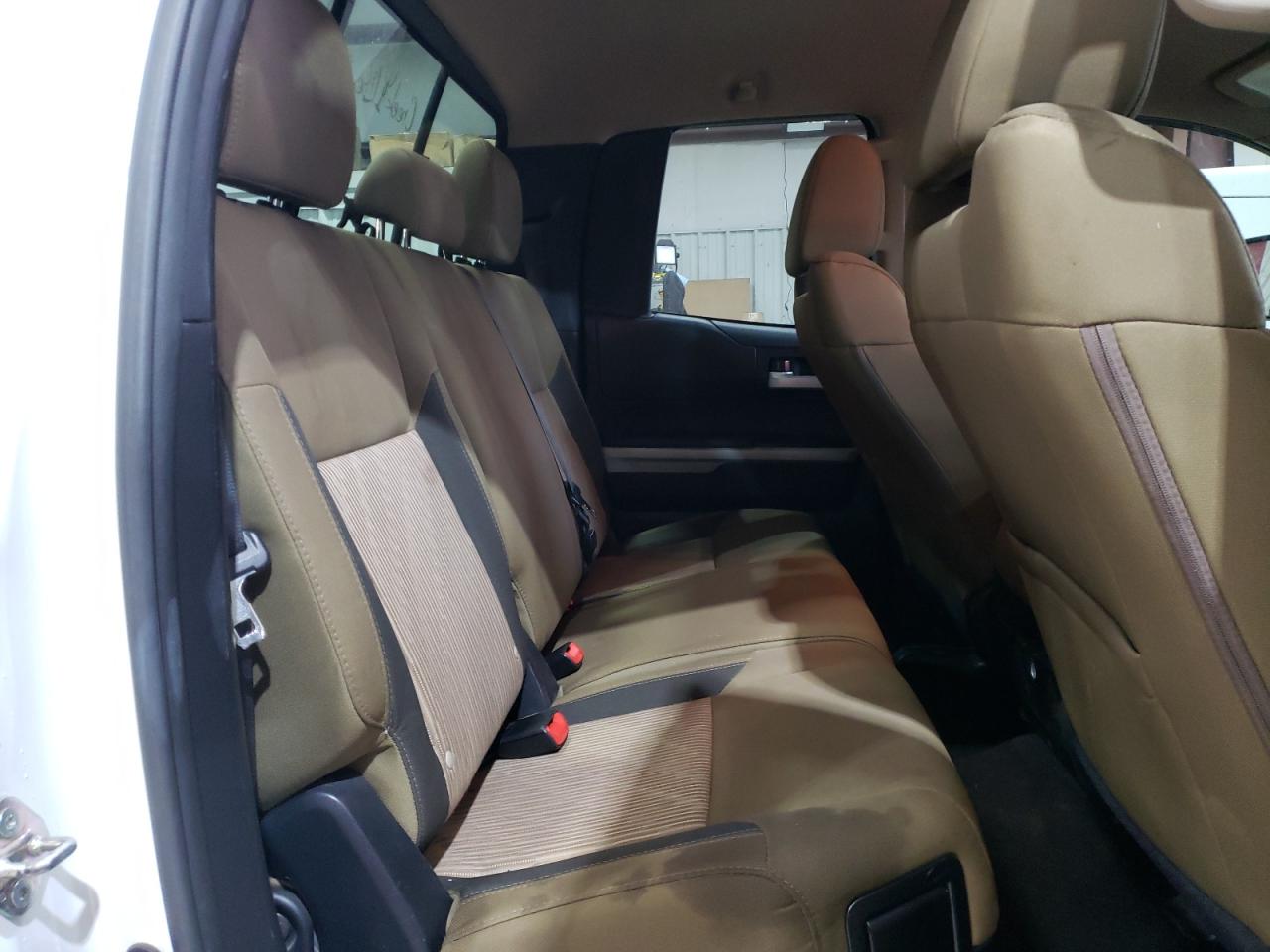 2016 Toyota Tundra - Image 10