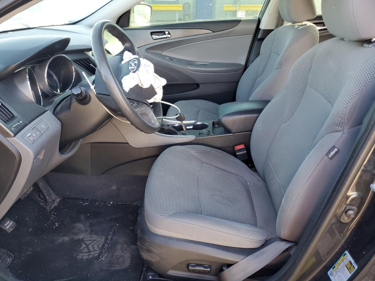 2013 Hyundai Sonata - Image 7