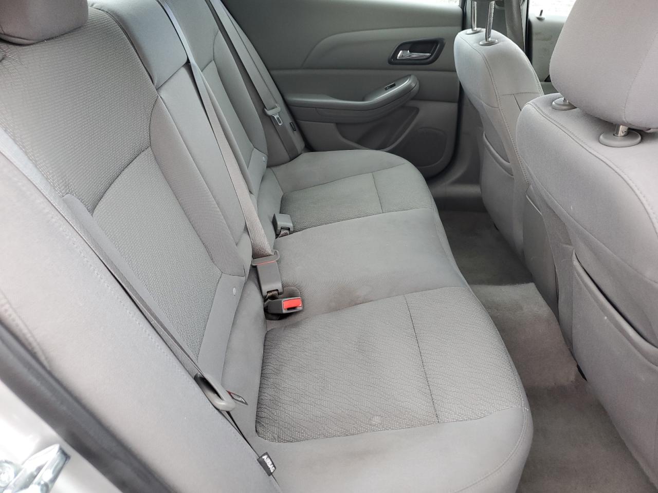 2015 Chevrolet Malibu - Image 11