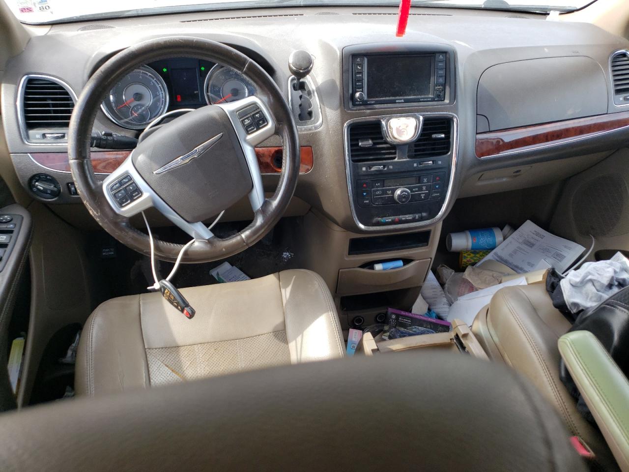 2012 Chrysler Town & Country - Image 8