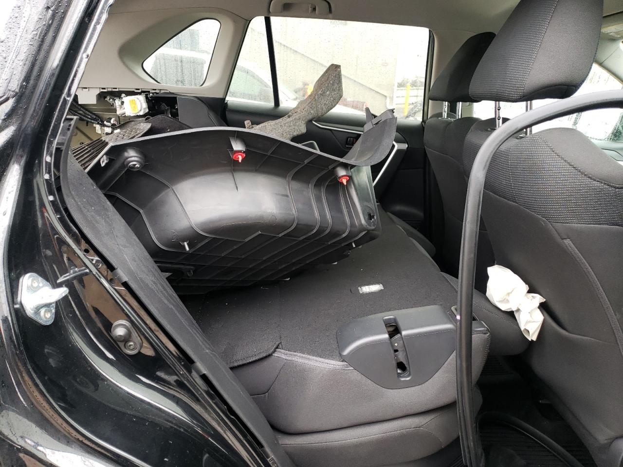 2021 Toyota RAV 4 - Image 11
